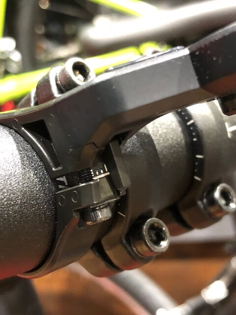 CATEYE QUICK取り付け部分の写真