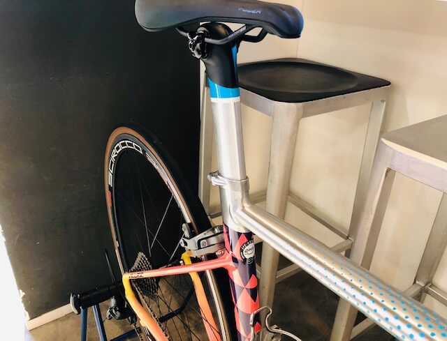 カッティングシートで自転車をカラーチェンジ Kamihagi Cycle