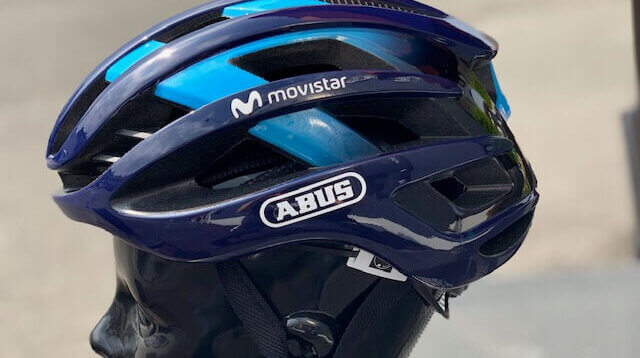 Movistar Team カラーのヘルメット】ABUS AIRBREAKER 入荷